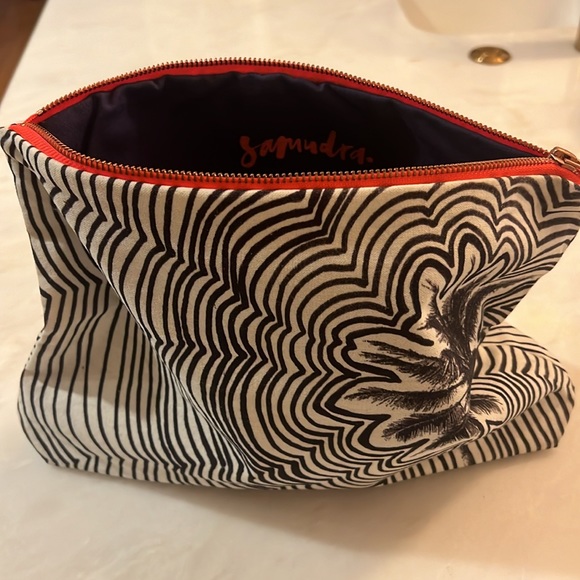 Samudra Palm Tree Clutch - Picture 3 of 11